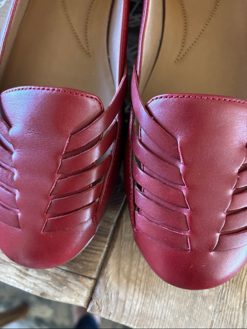 Clarks Women’s Wine Red Leather Slip-On Loafers - Picture 7 of 8